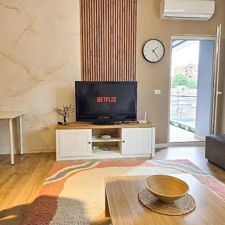 Emerald Luxury 1bd 地拉那